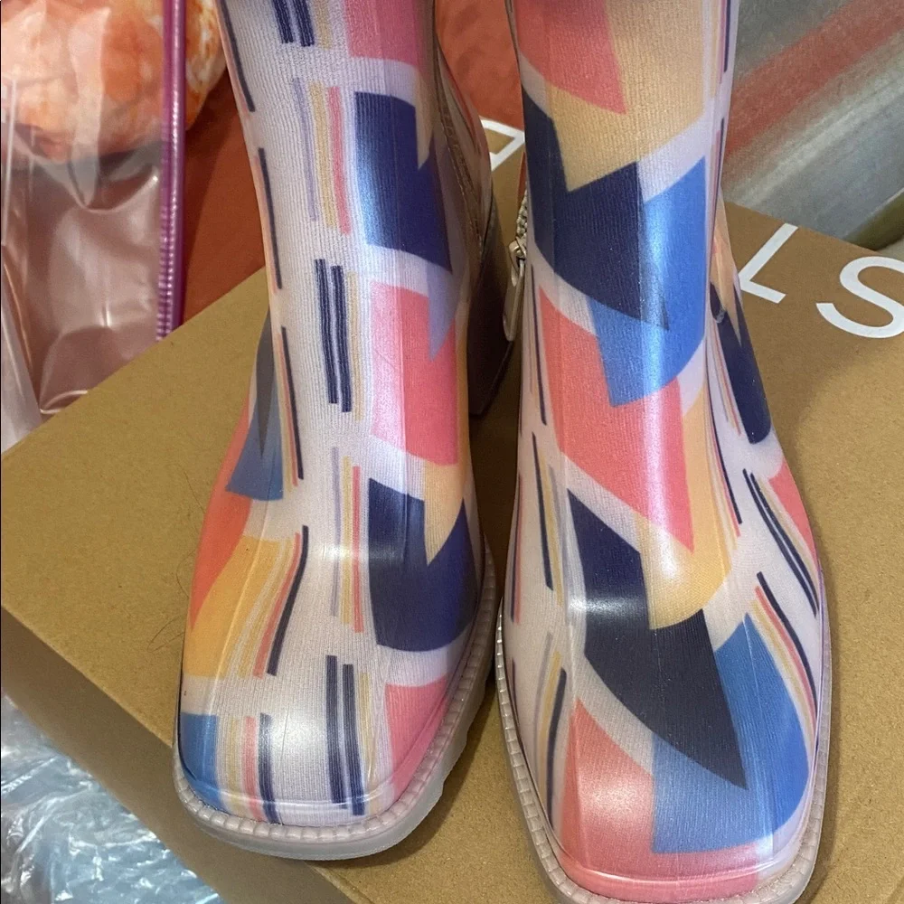 Cape Robbin Women's Colorful Faux Shearling Boots Waterproof NWOB - Size 9 (40) - Picture 10 of 11